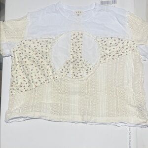 POL White and Cream Floral Peace Tee